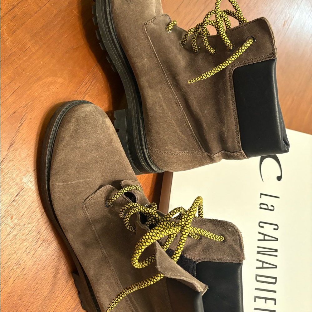 La Canadienne suede boots
